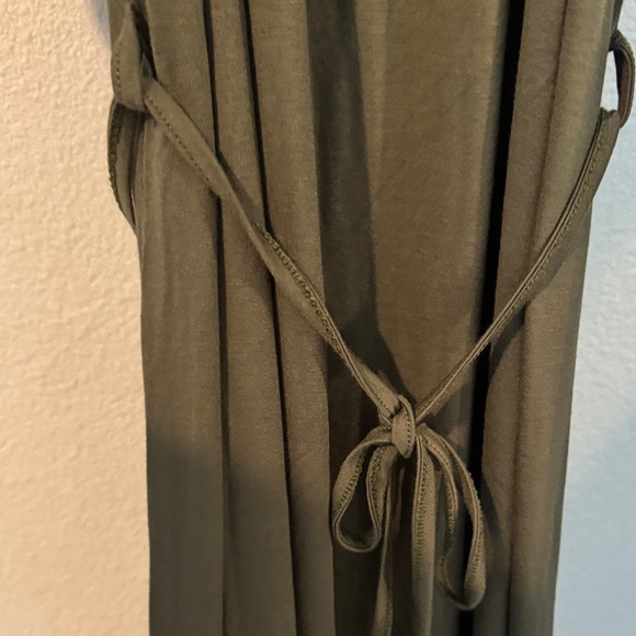 Boohoo Plus Olive Green Maxi Dress Size 16 - Picture 4 of 6
